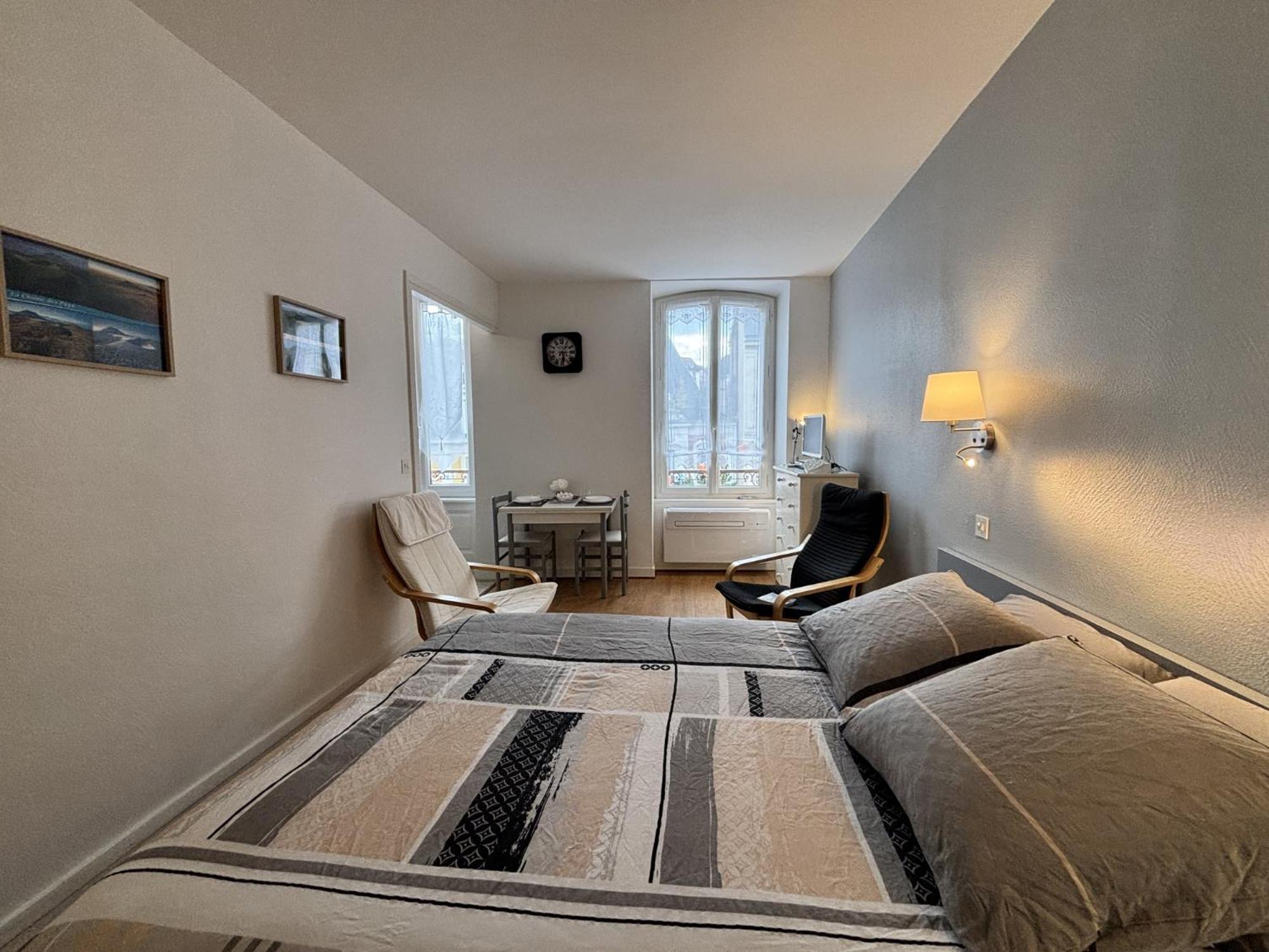 Le Sancy - Studio - 1 Lit - 2 Pers - Clim Châtel-Guyon Εξωτερικό φωτογραφία